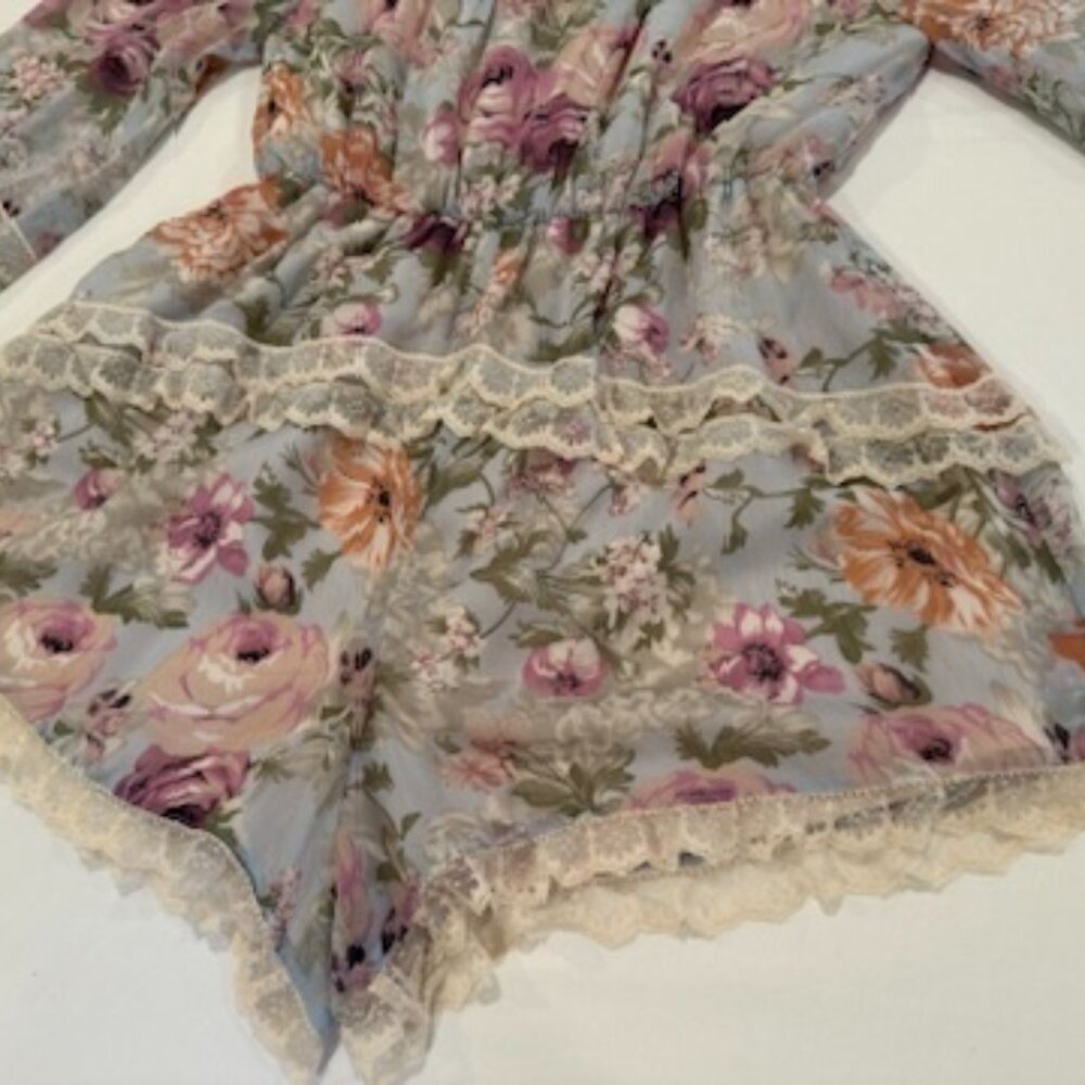 Elliatt Floral Long Sleeve Romper/Playsuit Sz M - Picture 4 of 14